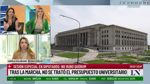 Debora.Plager.Saco.Verde.Marcando.Pechos.LN.1080P-Colitaz.14.png
