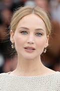 jennifer-lawrence-at-bread-and-roses-photocall-at-2023-cannes-film-festival-05-21-2023-1.jpg