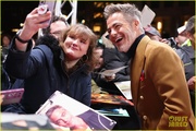 chris-pine-hugh-grant-rege-jean-page-dungeons-dragons-berlin-09.jpg