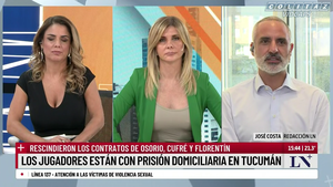 Debora.Plager.Saco.Verde.Marcando.Pechos.LN.1080P-Colitaz.34.png