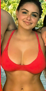 Ariel Winter (10).png