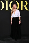 jennifer-lawrence-at-dior-fashion-show-at-paris-fashion-week-09-26-2023-0.jpg
