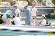 katy-perry-orlando-bloom-boat-ride-friends-in-south-of-france-44.jpg