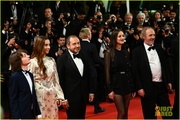 marion-cotillard-wears-shorts-cannes-bro-sis-premiere-37.jpg
