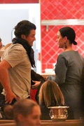 katy-perry-orlando-bloom-bday-dinner-friends-57.jpg