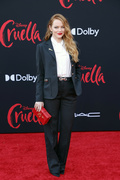 Emma+Stone+Los+Angeles+Premiere+Disney+Cruella+MKfWFWOQfcRx.jpg