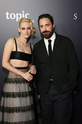 Kristen+Stewart+Los+Angeles+Premiere+Neon+gdKtW81v-Lex.jpg