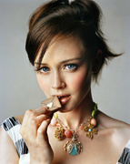 Alexis Bledel MEUB3P8_t