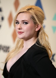 Abigail Breslin MELZUFP_t