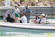 katy-perry-orlando-bloom-boat-ride-friends-in-south-of-france-28.jpg