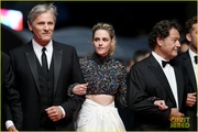 kristen-stewart-crimes-of-the-future-cannes-premiere-25.jpg