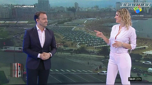 Carolina.Losada.Pantalon.Ajustado.Camisa.Abierta.AN.1080P-Colitaz.05.jpeg