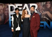 Amy+Adams+Dear+Evan+Hansen+Los+Angeles+Premiere+iske-PTA1o6x.jpg
