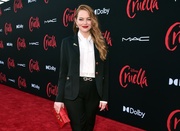 Emma+Stone+Los+Angeles+Premiere+Disney+Cruella+vZ96-OOxI40x.jpg