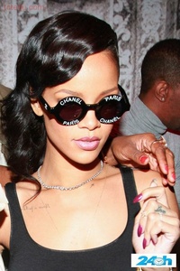15 kieu toc an tuong cop mac rihanna7 15 kiểu tóc ấn tượng cộp mác Rihanna