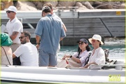 katy-perry-orlando-bloom-boat-ride-friends-in-south-of-france-38.jpg