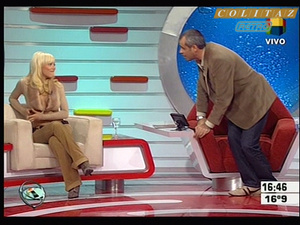 Evangelina.Anderson.Pantalon.Ajustado.Beige.Vueltita.Intrusos..No.Audio.SD.HQ.60FPS-Colitaz.164.jpeg