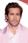 Jake+Gyllenhaal+74th+Annual+Tony+Awards+Arrivals+Y-YGar-Ke3Kx.jpg