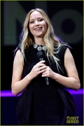 jennifer-lawrence-cinemacon-movie-details-04.jpg