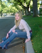 Хилари Дафф (Hilary Duff) Newsweek Photoshoot 2003 (13xHQ) MEWLN3_t