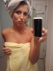 Sexy Naked Amateur Babe