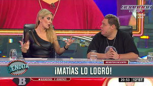 Mariela.Fernandez.Marcando.Pechos.Mismo.Outfit.Otro.Programa.Bendita.1080P-Colitaz.04.jpeg