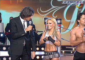 Evangelina.Aderson.Bailando.2008.Pollerita.Remera.Mojada.SD.60FPS-Colitaz.129.jpeg