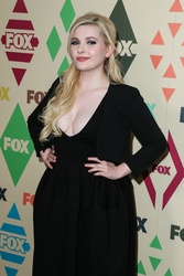 Abigail Breslin MELZUFT_t