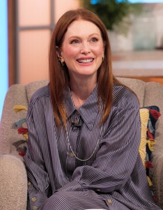 Julianne Moore - Page 2 MEWVXH5_t