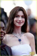 anne-hathaway-armageddon-time-cannes-premiere-08.jpg