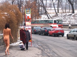 ME12YVMZ_t.jpg