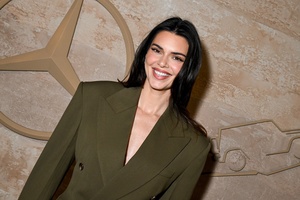 Kendall Jenner - Page 40 MET6LQF_t