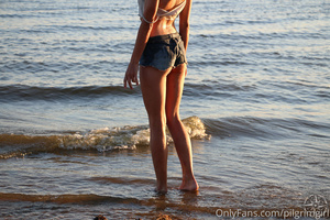 [Image: ME14KM32_t.jpg]