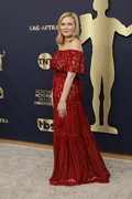 kirsten-dunst-jesse-plemons-date-night-sag-awards-03.jpg