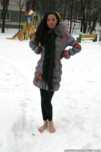 Permanent Link to City Feet – Ksenia D – 2013 03 13 Tall girl in the snow