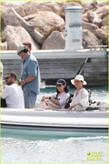 katy-perry-orlando-bloom-boat-ride-friends-in-south-of-france-31.jpg