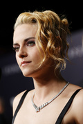 Kristen+Stewart+Los+Angeles+Premiere+Neon+-WMa2ThOZqZx.jpg