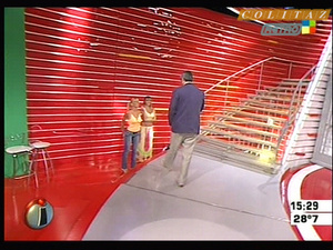 Nazarena.Velez.Musculosa.Amarilla.Jeans.Vueltita.Intrusos.No.Audio.SD.HQ.60FPS-Colitaz.07.jpeg