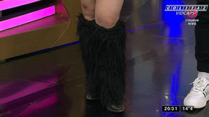 Alejandra.Maglietti.Pollerita.y.Camisita.Gambas.Bendita.1080P-Colitaz.11.jpeg