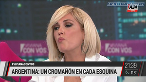 Viviana.Canosa.Camisa.Blanca.Desabotonada.1080P-ColitazTV.57.jpg