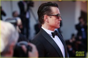 colin-farrell-brendan-gleeson-banshee-premiere-photo-call-venice-33.jpg