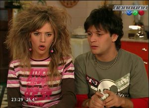 Luisana.Lopilato.Casados.Con.Hijos.Pool.HD-Colitaz.13.jpeg