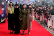 Dakota+Johnson+Lost+Daughter+UK+Premiere+65th+AGojXI5sU5Ex.jpg