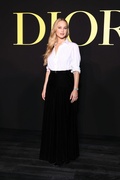jennifer-lawrence-at-dior-fashion-show-at-paris-fashion-week-09-26-2023-4.jpg