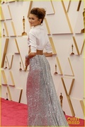 zendaya-oscars-2022-red-carpet-05.jpg