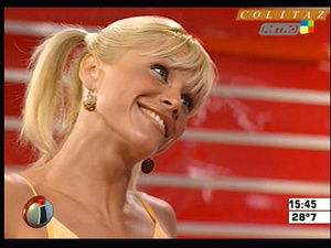 Nazarena.Velez.Musculosa.Amarilla.Jeans.Vueltita.Intrusos.No.Audio.SD.HQ.60FPS-Colitaz.160.jpeg