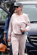 46377543-9869887-All_in_the_details_Hit_maker_Katy_accessorised_with_layers_of_ne-a-13_1628275847940.jpg