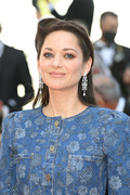 Marion+Cotillard+De+Son+Vivant+Peaceful+Red+UaMzL6hFgulx.jpg