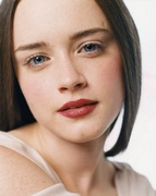 Alexis Bledel MEUB3XQ_t