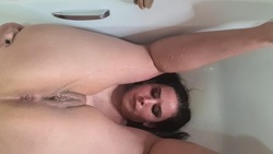 kinkybitch69 – self piss facial in bathtub